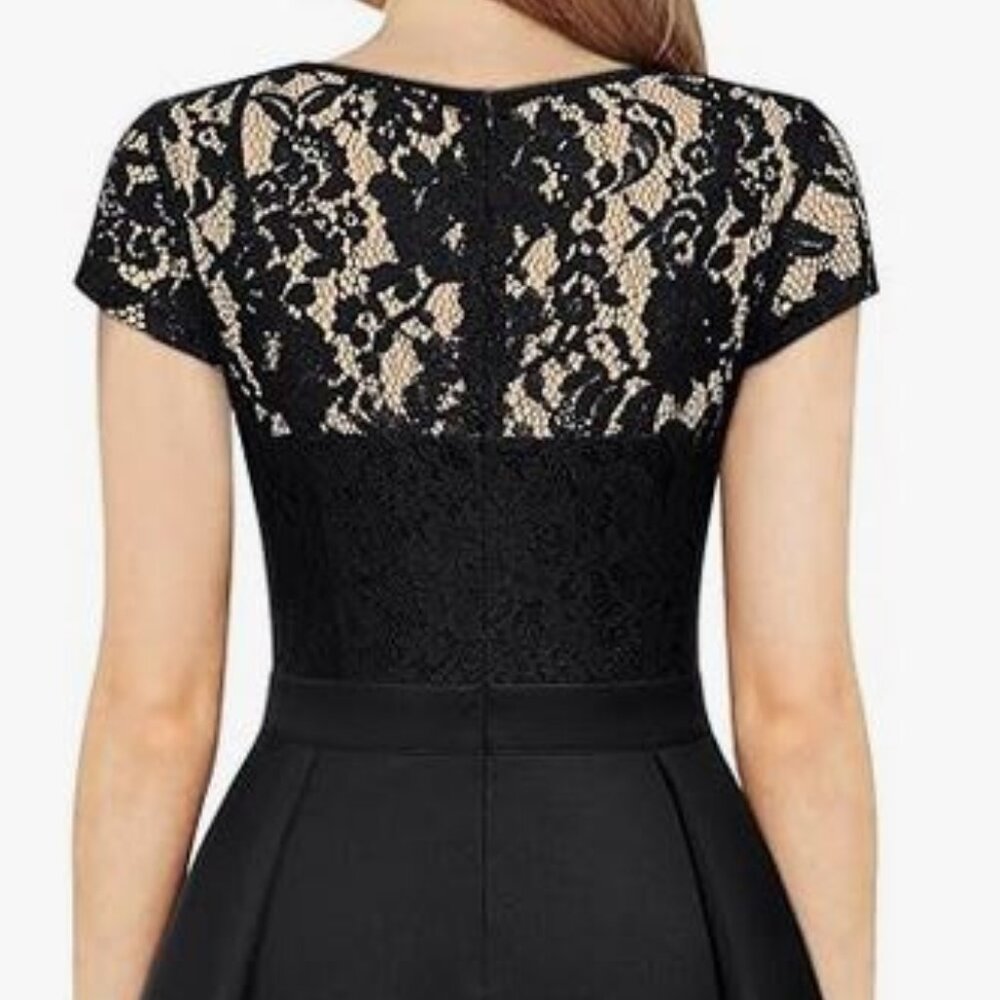 Figure-Flattering fit & flair Dress-Black Lace - Picture 2 of 5